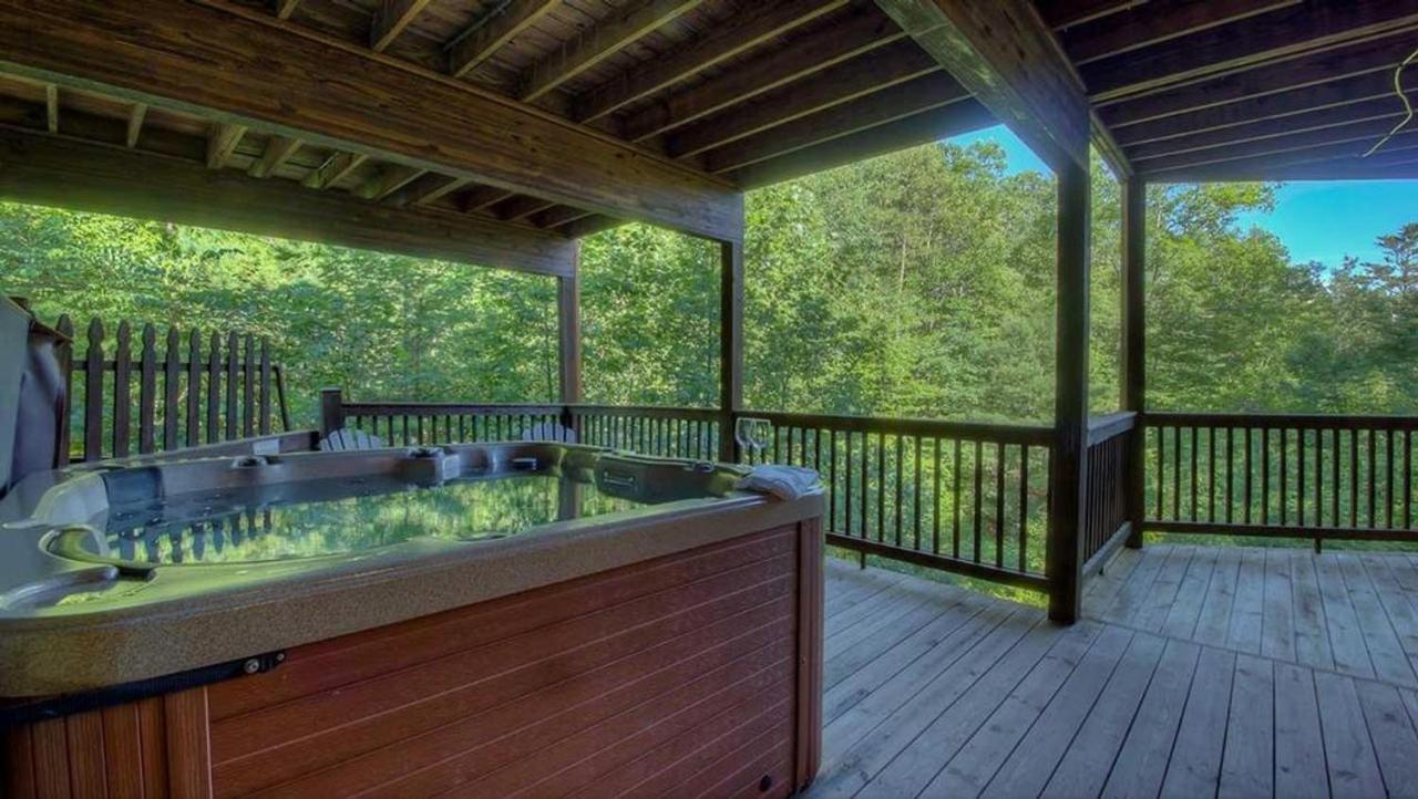 All Decked Out Blue Ridge Exterior photo